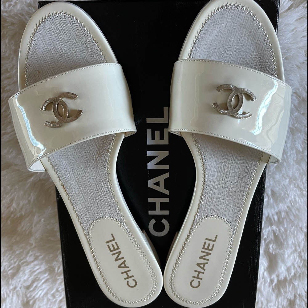 Chanel size 10 white slip on sandal.